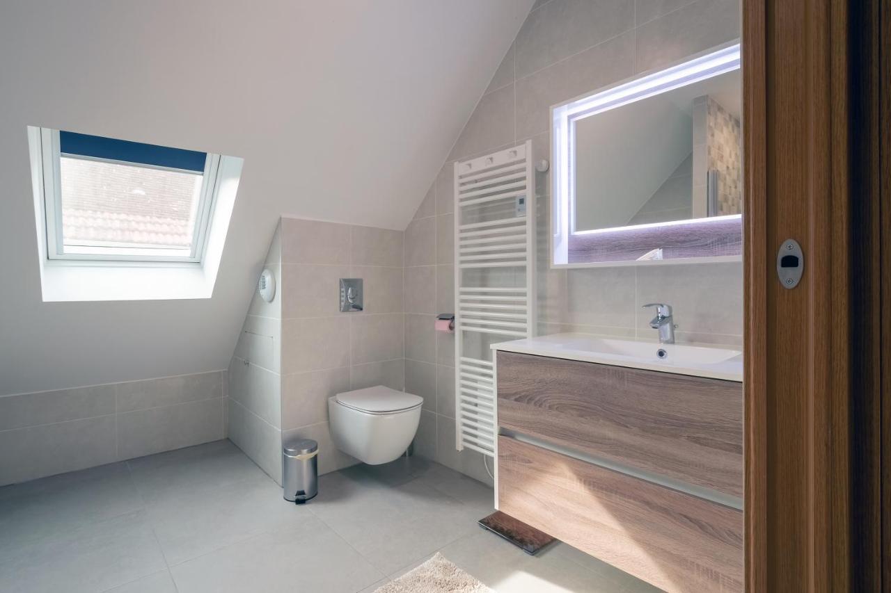 La Villa Lombardi En Champagne, Avec Piscine Privee Et Jacuzzi Les Riceys Dış mekan fotoğraf