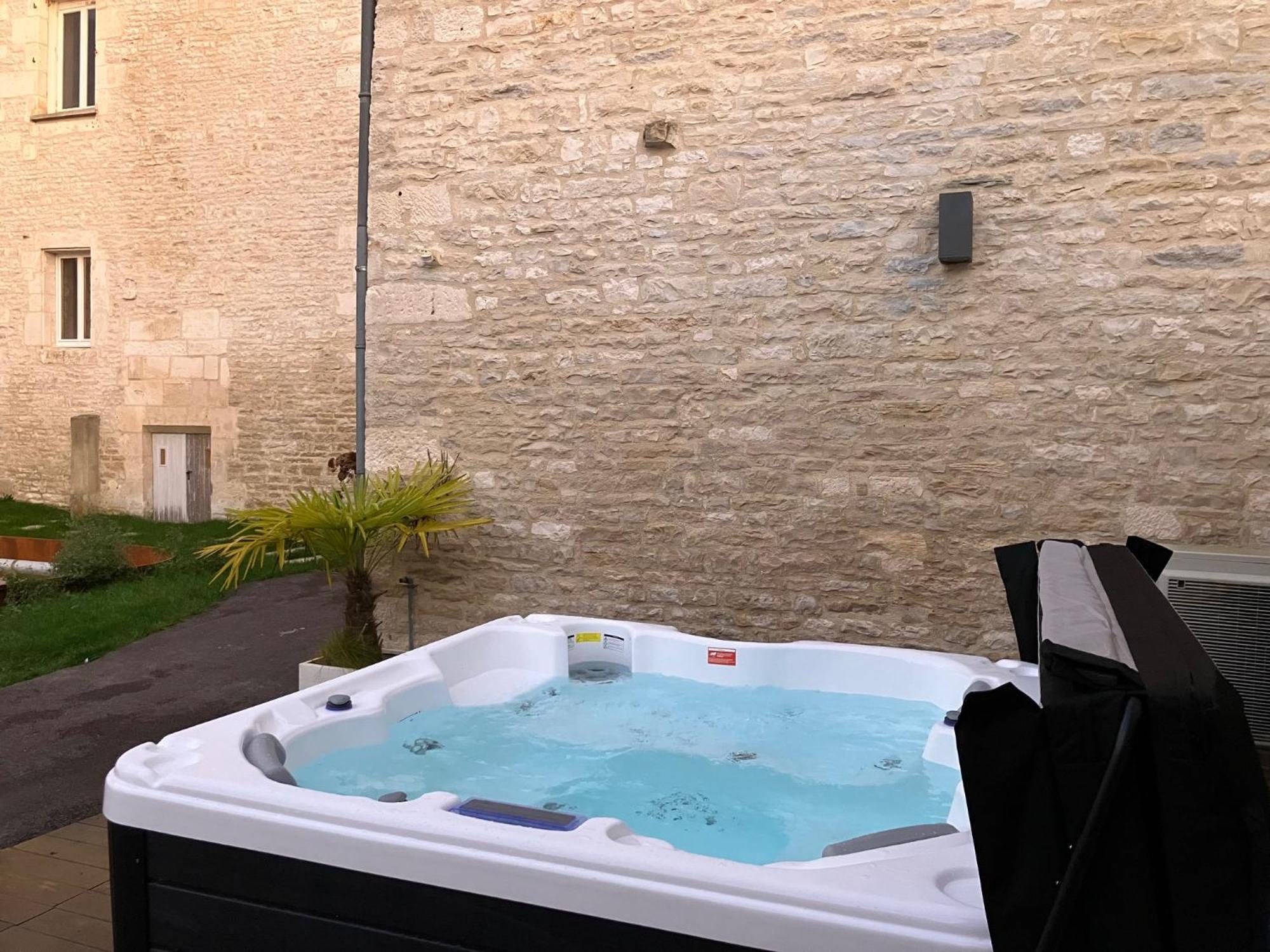 La Villa Lombardi En Champagne, Avec Piscine Privee Et Jacuzzi Les Riceys Dış mekan fotoğraf
